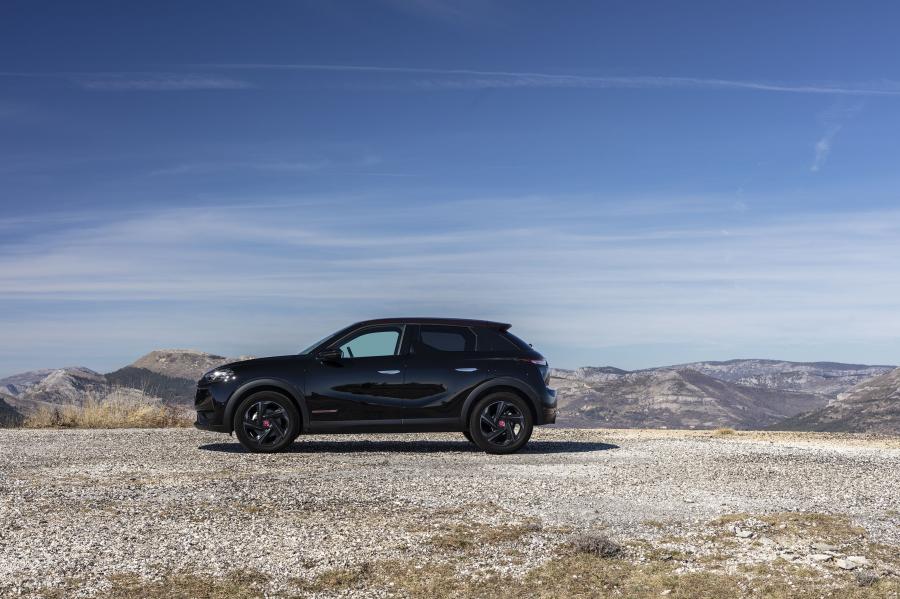  DS 3 Crossback La Premiere 2019 года  (WW) (фото 30 из 31)